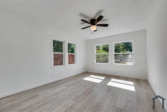1234 McLean Ave — Photo 9