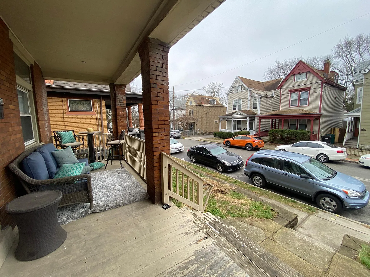 6 bed, 2500 sqft, $2,500 — Photo 3