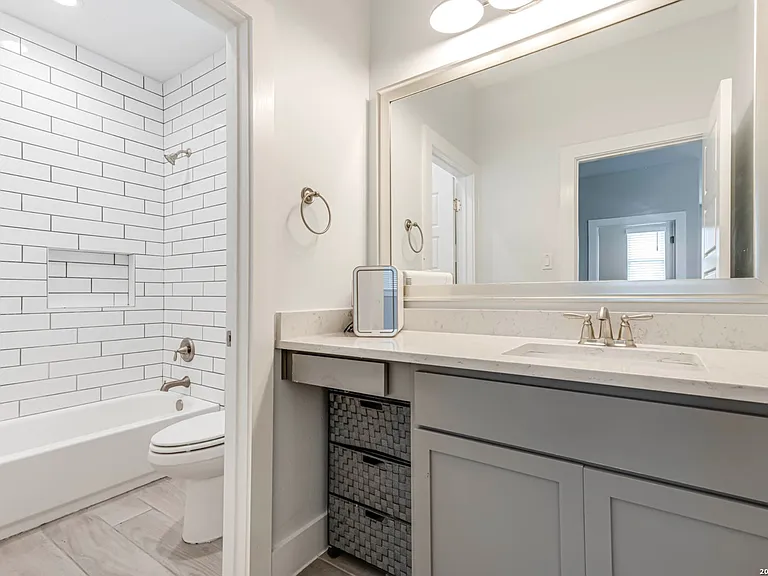 1426 E Sandalwood Ln — Photo 24
