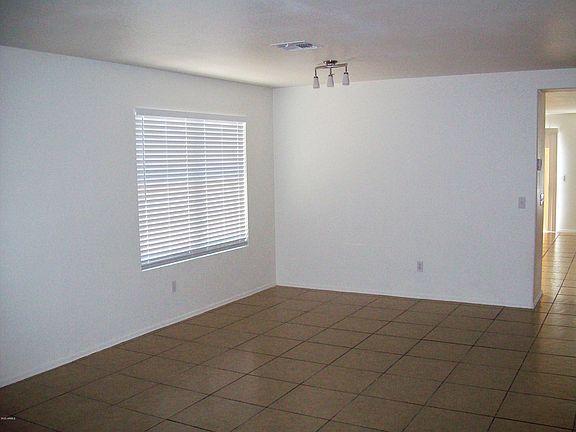 5th image of 11533 W Columbine Dr