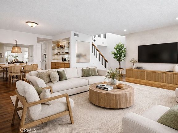 4th image of 891 Connors Ct