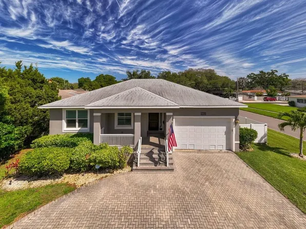 3700 Poplar St NE, Saint Petersburg, FL 33704