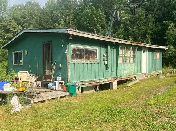 1104 Hawn Rd, Bracebridge, ON P1L 1X1