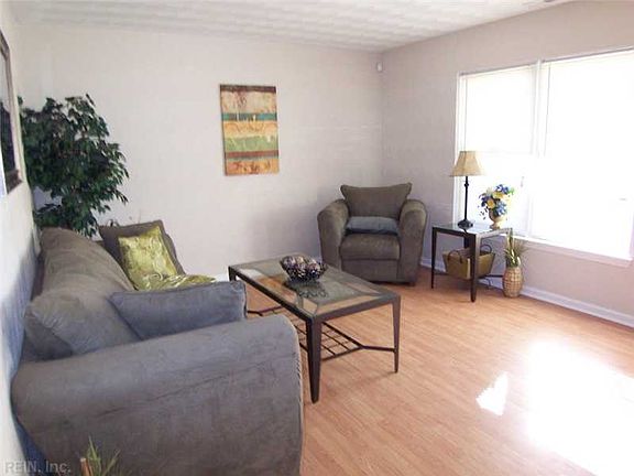 5th image of 5730 E Hastings Arch