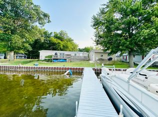 9517 E Colby Rd, Crystal, MI 48818