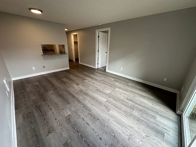 Greenfield Apartments — Photo 35