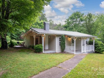 147 Mink Farm Rd, Leicester, NC, 28748