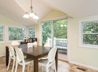 65 Bonn Pl, Weehawken, NJ 07086