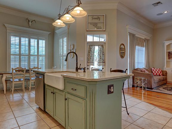 4th image of 103 Archangel Dr