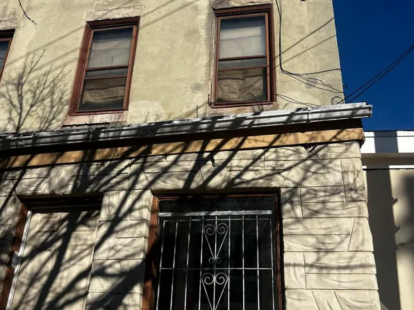 1323 S 47th St, Philadelphia, PA 19143
