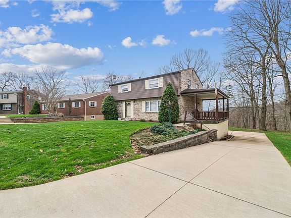 2nd image of 834 Blue Ridge Rd