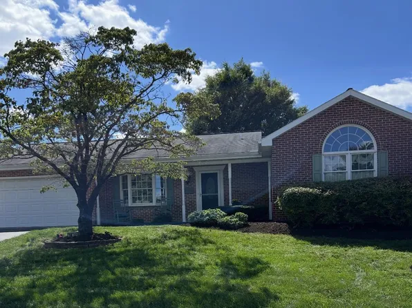 1140 Marie Ave, Ephrata, PA 17522