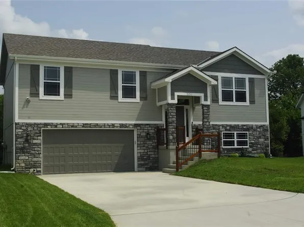 1312 Lawndale Ave, Pleasant Hill, MO 64080