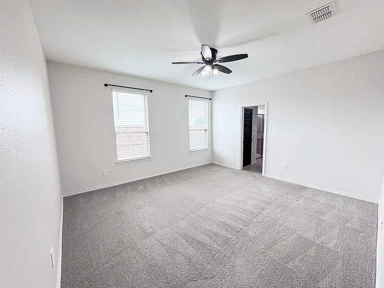 3227 Shortgrass Ln — Photo 6