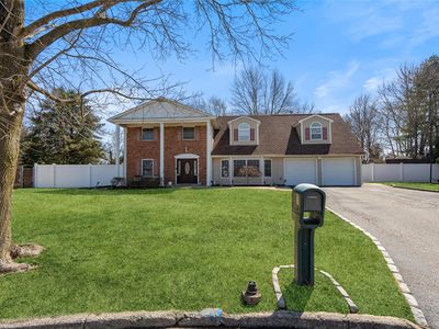 3 Mary Lu Drive, Holtsville, NY, 11742