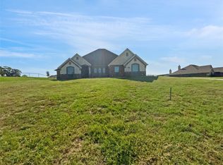 129 Briar Meadows Cir, Azle, TX 76020