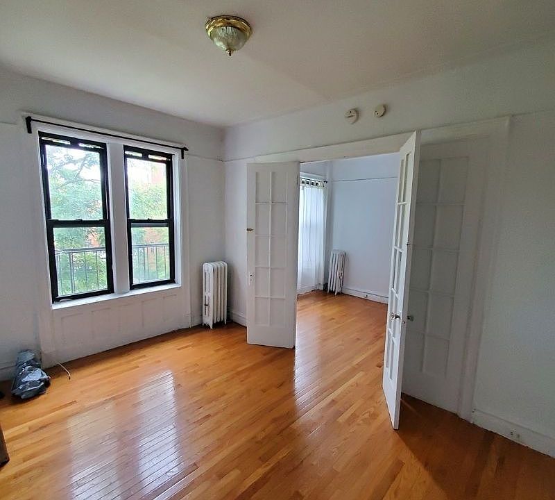 1st image of 270 15th St #19B
