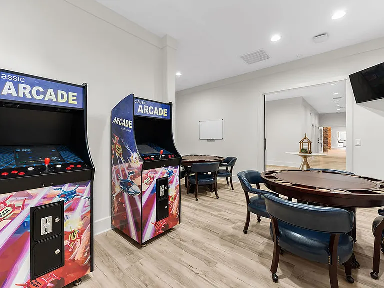 Riverstone Apartments — Photo 55