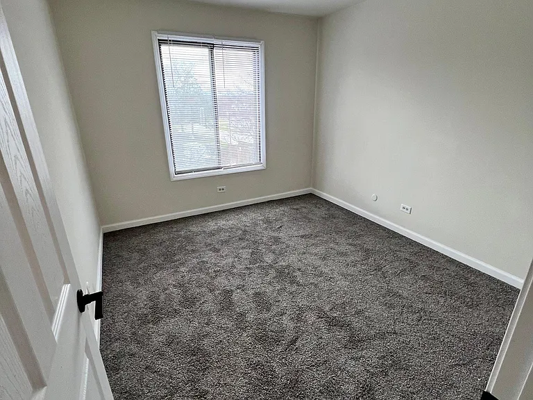 210 E Court Of Shorewood #6 — Photo 6