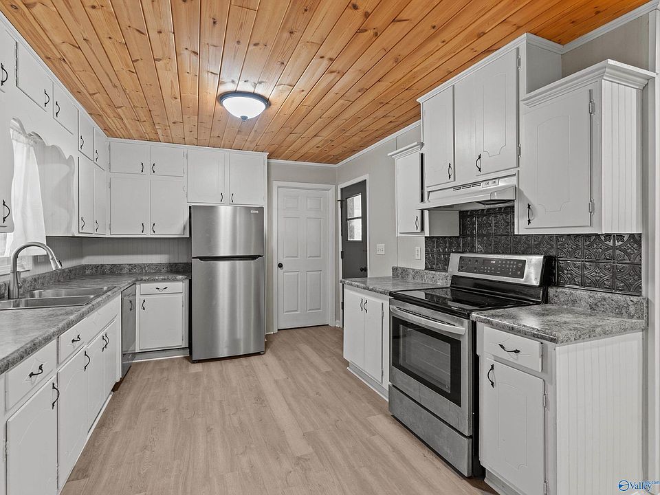 1st image of 442 10th St NW
