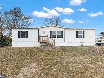 3 Candle Ln, East Earl, PA, 17519