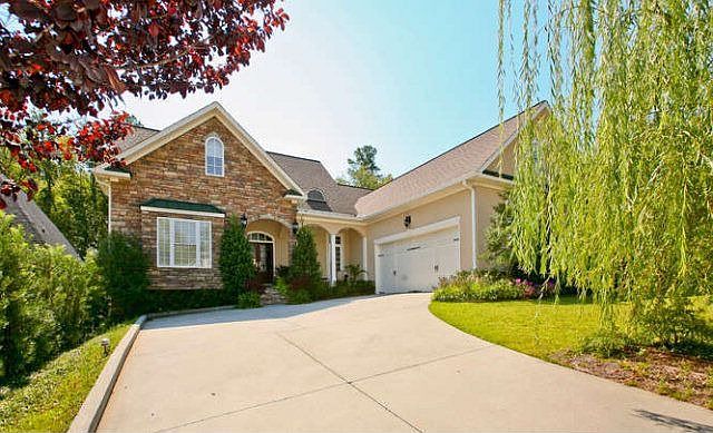 1st image of 4135 Shady Oaks Dr