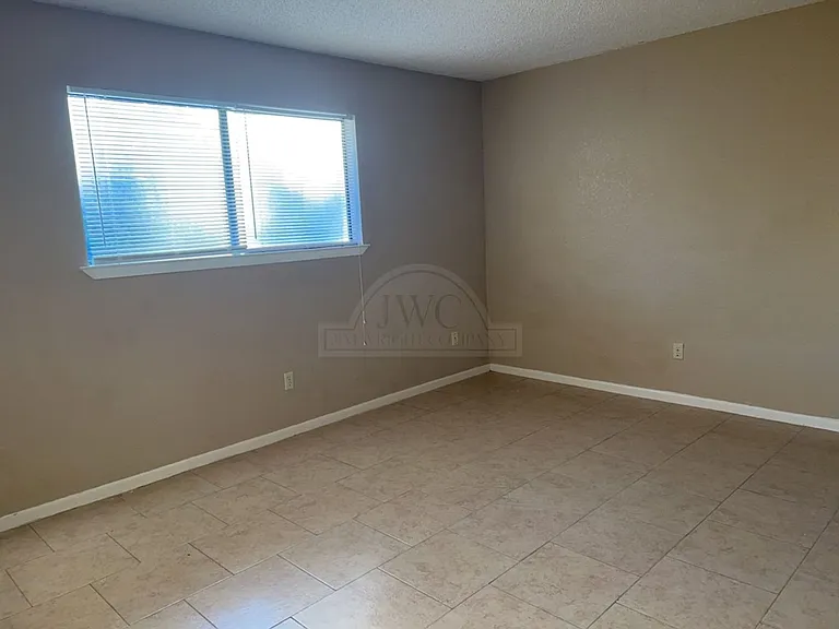 4209 Water St — Photo 16