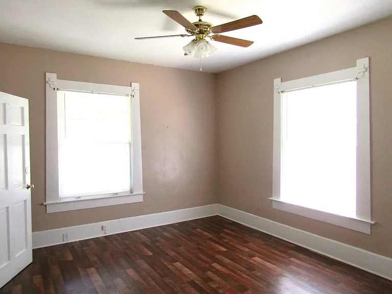 2229 Procter St — Photo 12