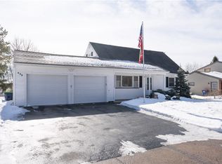 439 Lowden Point Rd, Rochester, NY 14612