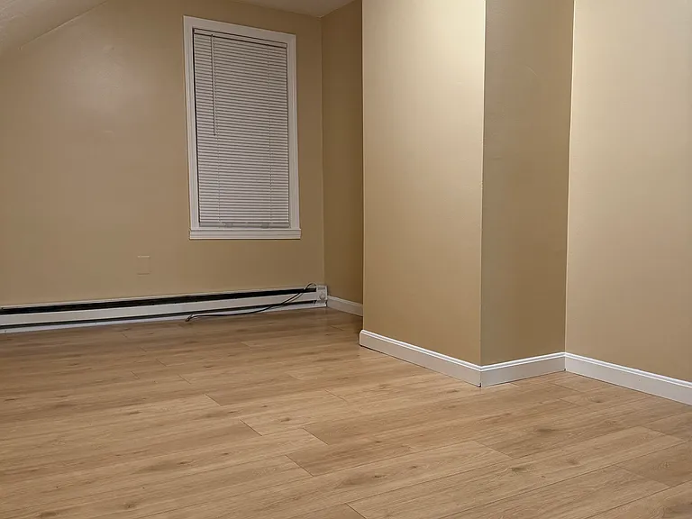 19 Myrtle Ave #3 — Photo 6