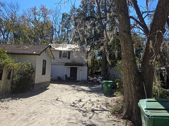 3rd image of 1019 Marion St