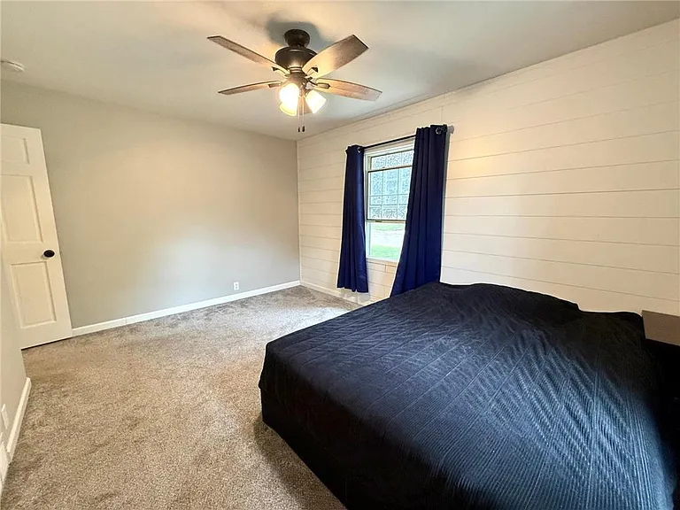 225 Sunrise Blvd — Photo 28