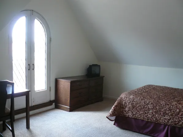 120 N Oak Park Ave APT 420, Oak Park, IL 60301