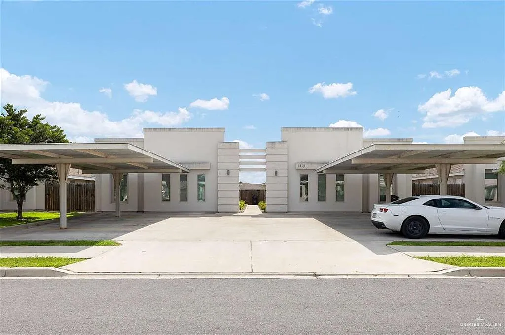 2 bed, 2.0 bath, 985 sqft, $1,075 — Photo 1