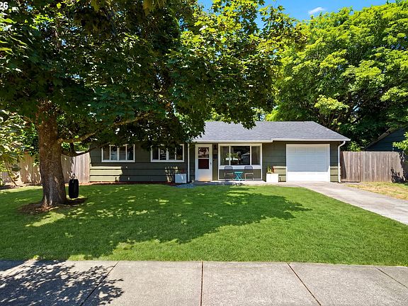 3rd image of 11555 SW 11th St