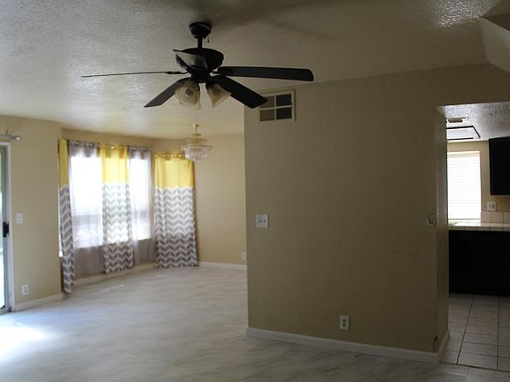 4th image of 9 Cornina Ct