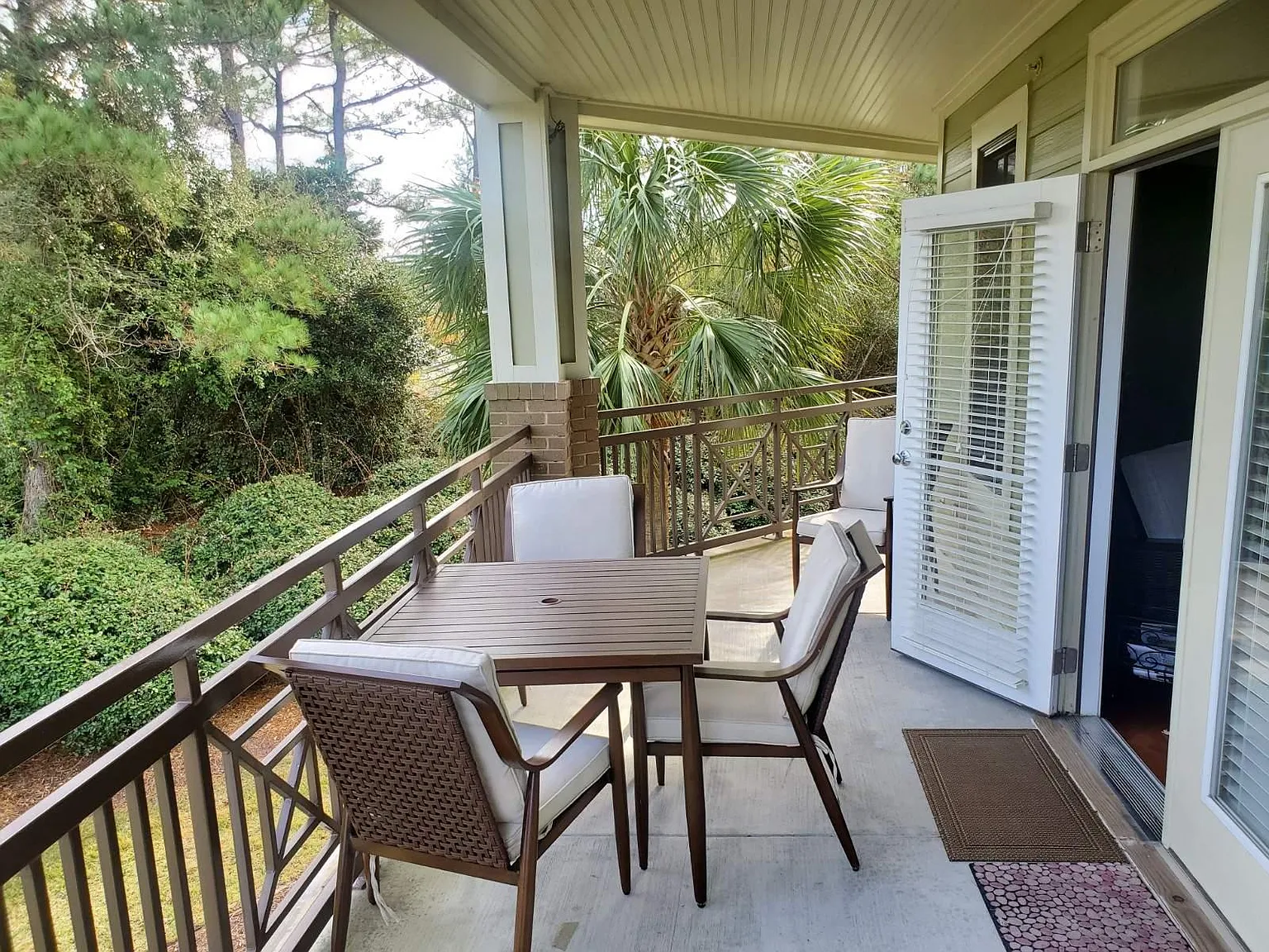 555 Grande Manor Ct — Photo 2