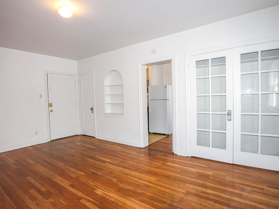 1st image of 740 E Broadway #204