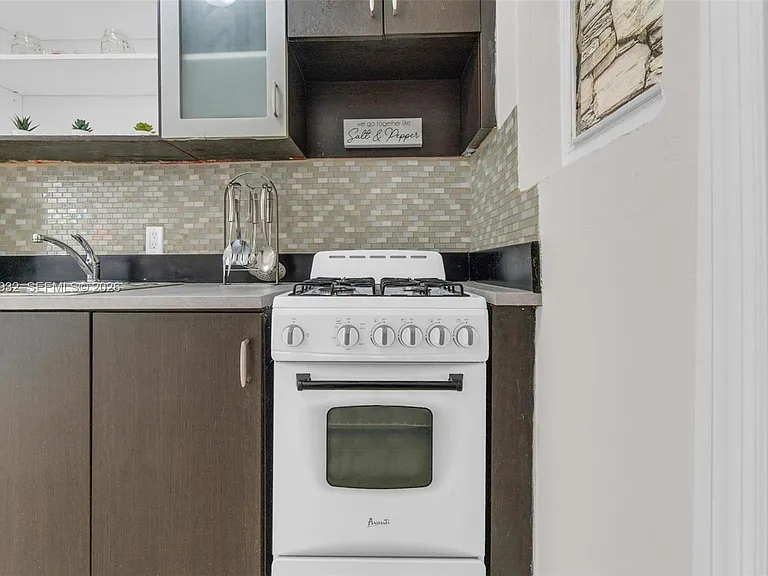 503 75th St #7504 — Photo 9