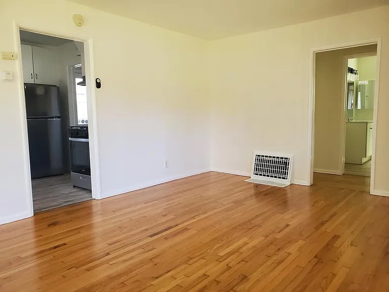 7120 Flight Ave — Photo 4