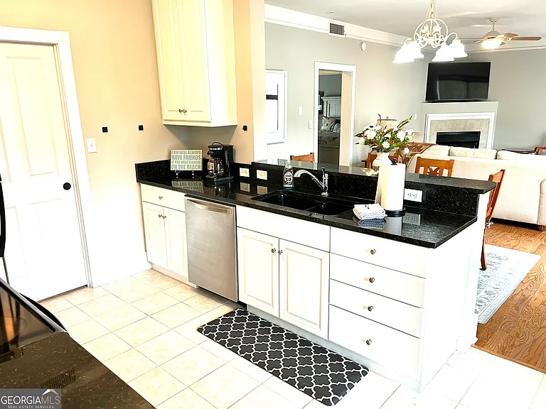 122 Shady Brook Cir #100 — Photo 12