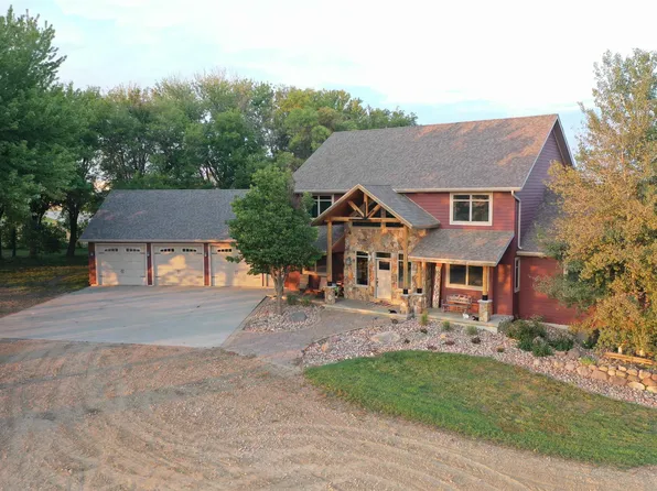 501 Saint Paul Ave SE, Orange City, IA 51041