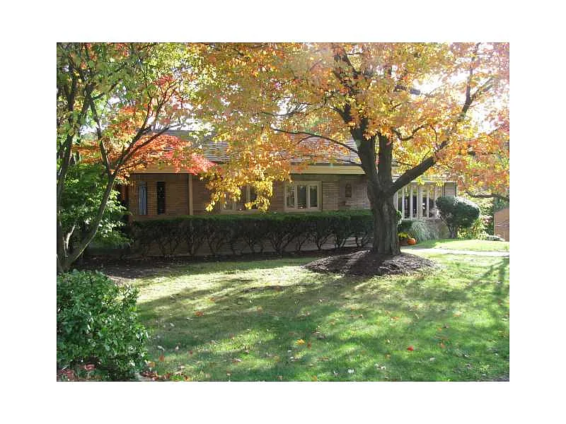 404 Wood Dr photo 1
