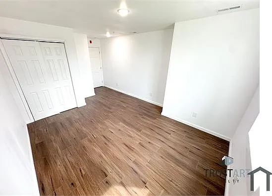 2317 N 15th St #4 — Photo 8