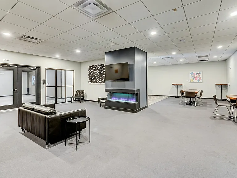 Second Floor Common Room/Lounge