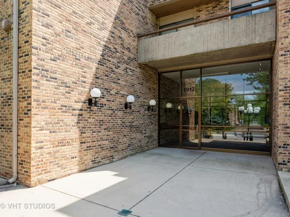 1912 Prairie Sq APT 133, Schaumburg, IL 60173