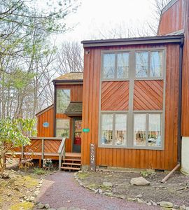 101 Ruffed Grouse Ct, Lake Harmony, PA, 18624