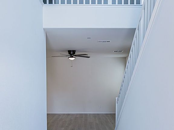 3rd image of 6843 Marjoram St