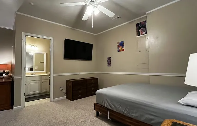 122 Boxwood Ct — Photo 2