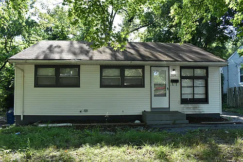 324 Cameron Rd Photo 1